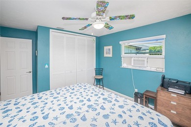 Under contract-accepting backup offers. Welcome to this - photo 33