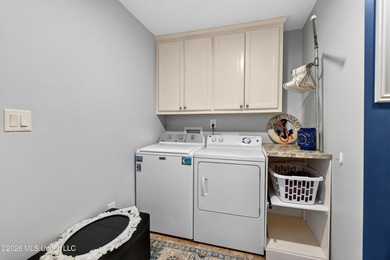 Beautifully updated and move-in ready! This charming 3-bedroom - photo 37