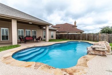 Beautiful stucco and stone home nestled in a quiet cul-de-sac - photo 39