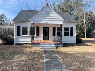 Cape Fear River Home For Sale in Elizabethtown North Carolina