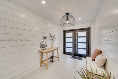 BEAUTIFUL NEWLY RENVATED RANCH HOME IN HOLLYWOOD! TASTEFULLY - photo 4
