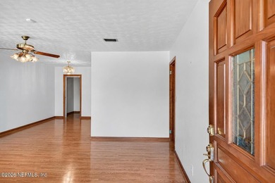Welcome home to this well-maintained 3-bedroom, 3-bath home - photo 4