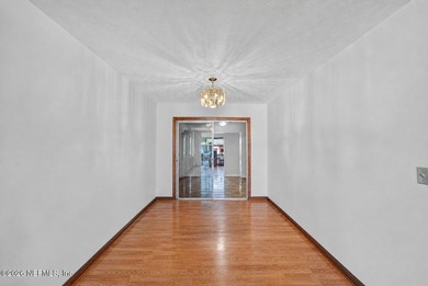 Welcome home to this well-maintained 3-bedroom, 3-bath home - photo 6