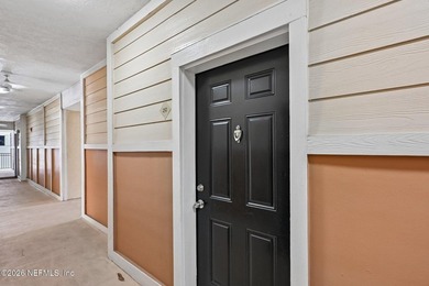 Enjoy maintenance-free living in one of Jacksonville's most - photo 3