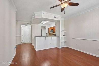 Enjoy maintenance-free living in one of Jacksonville's most - photo 4