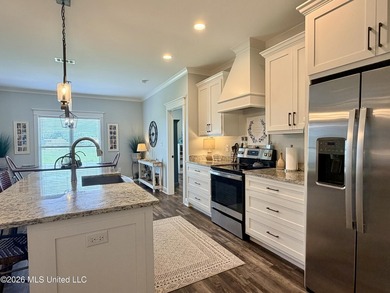 Stunning One-Level Home on 1+ Acre with Saltwater Pool & Lake - photo 6