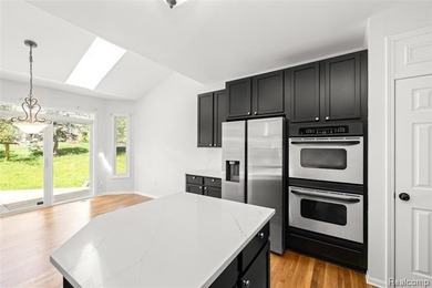 *****A CAPE-COD HOME (MASTER BEDROOM ON THE MAIN - photo 11