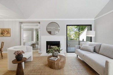A bright top-floor retreat in the heart of Hamilton Place, this - photo 2