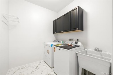 *****A CAPE-COD HOME (MASTER BEDROOM ON THE MAIN - photo 20