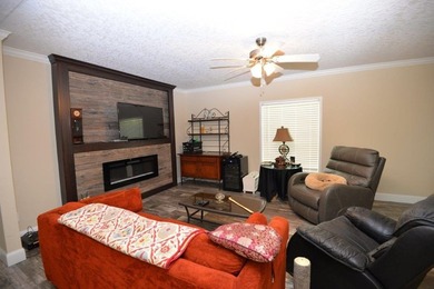 Conveniently located near Lake Sinclair and just minutes from - photo 4