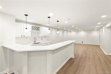 *****A CAPE-COD HOME (MASTER BEDROOM ON THE MAIN - photo 33