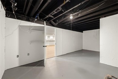 *****A CAPE-COD HOME (MASTER BEDROOM ON THE MAIN - photo 35
