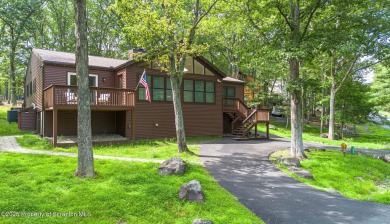 Lake Home For Sale in East Stroudsburg, Pennsylvania