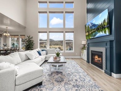 Come see your new home on a large lot overlooking Gladstone Golf - photo 7