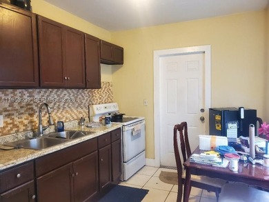 This inviting single-family home offers comfort, convenience - photo 10