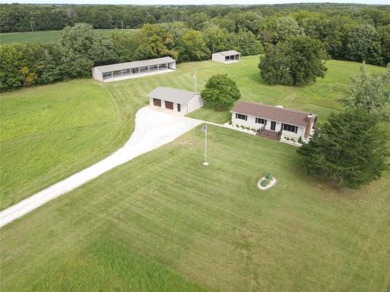 Mark Twain Lake Home For Sale in Santa Fe Missouri