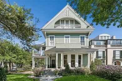 Exceptional historic residence on iconic St. Charles Avenue - photo 1