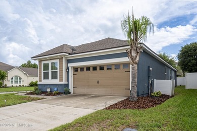 Welcome home to this beautifully updated one story corner lot - photo 4