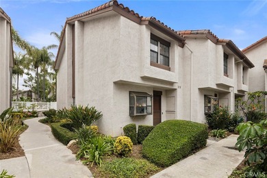 Lake Townhome/Townhouse For Sale in Placentia, California