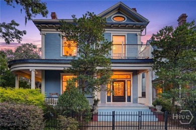 Make one of Savannah's most sought-after addresses in the heart - photo 3