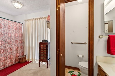 Private 8.21-acre retreat with multiple residences and - photo 14