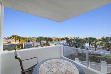 Welcome to coastal living at its finest! This stunning 3-bedroom - photo 23