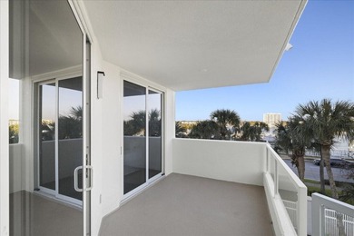 Welcome to coastal living at its finest! This stunning 3-bedroom - photo 24