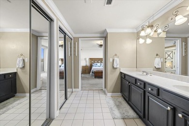 Welcome to coastal living at its finest! This stunning 3-bedroom - photo 32