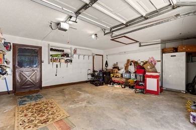 Private 8.21-acre retreat with multiple residences and - photo 33