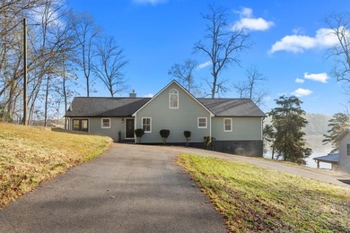 Lake Sinclair Home For Sale in Eatonton Georgia