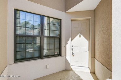 BEAUTIFUL GATED TOWNHOME COMMUNITY OF VIZCAYA. Systems replaced - photo 3