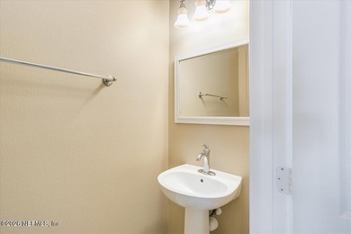 BEAUTIFUL GATED TOWNHOME COMMUNITY OF VIZCAYA. Systems replaced - photo 9