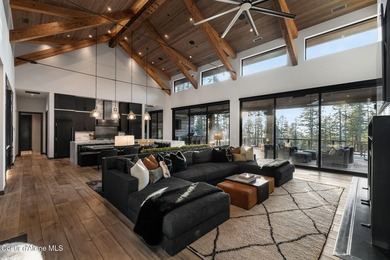 This beautiful custom 7 bed, 8.5 bath home. borders 27 acres of - photo 17