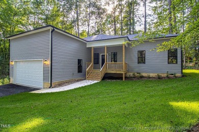 Lake Trace Home For Sale in Sanford North Carolina