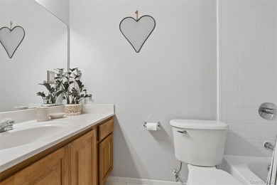 Welcome to 42 Blueberry Common, a beautifully maintained - photo 21