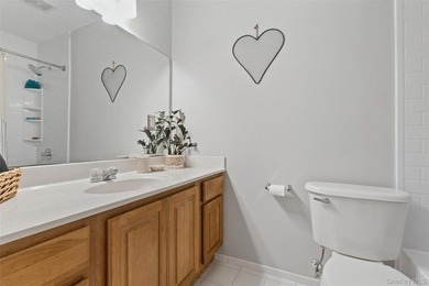 Welcome to 42 Blueberry Common, a beautifully maintained - photo 22