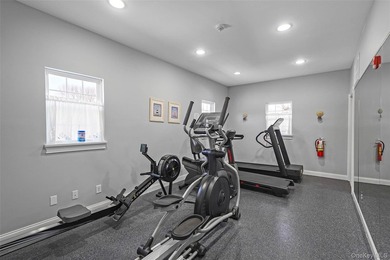 Welcome to 42 Blueberry Common, a beautifully maintained - photo 29