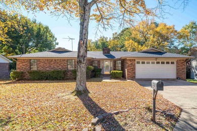 Lake Hamilton Home For Sale in Hot Springs Arkansas