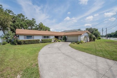 Lake Home Sale Pending in Lakeland, Florida