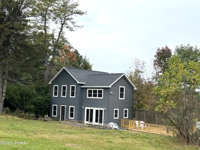 Lake Wallenpaupack Home Sale Pending in Hawley Pennsylvania