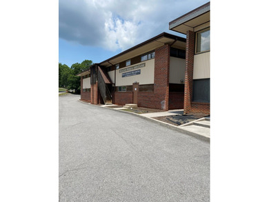 This is a long standing Medical Professional Building in