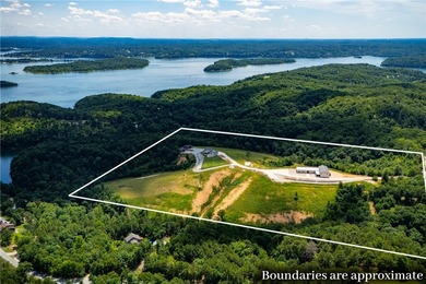 Live your legacy on 40+ acre estate on Beaver Lake, complete w/2 - photo 2