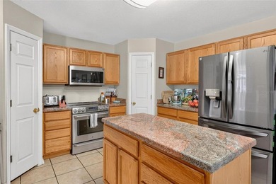 COME CHECK OUT THIS GREAT FAMILY POOL HOME IN A GREAT - photo 15