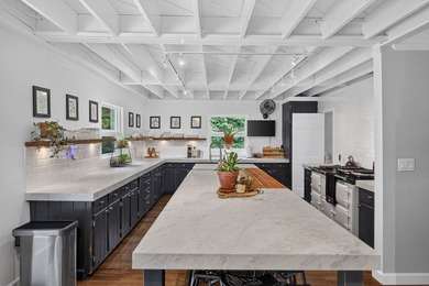 A rare, one-of-a-kind luxury estate in prestigious Mount Vernon - photo 18