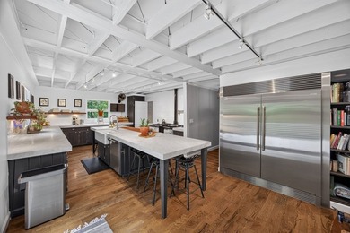 A rare, one-of-a-kind luxury estate in prestigious Mount Vernon - photo 19