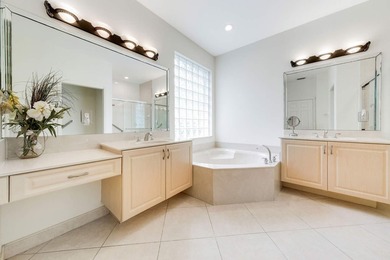 BRAND NEW A/C JUST INSTALLED!! GORGEOUS WATERVIEW! KITCHEN - photo 20