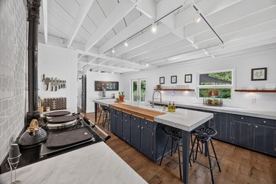 A rare, one-of-a-kind luxury estate in prestigious Mount Vernon - photo 24