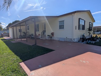 FINANCING AVAILABLE ON THIS LARGE 3/2  BEAUTIFULLY MAINTAINED