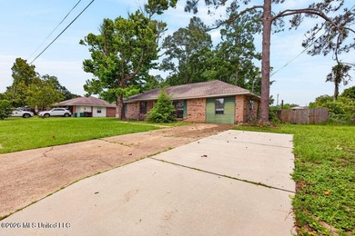 Single-story brick home located at 305 Joyce Avenue in Long - photo 4