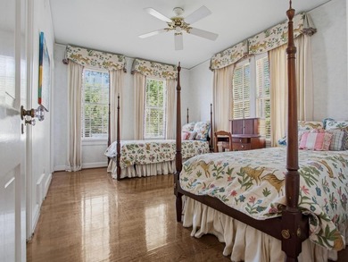Set along the prestigious Palma Ceia Golf Course in South Tampa - photo 38